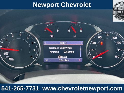 Used 2023 GMC Terrain SLT w/ Tech Package image 25