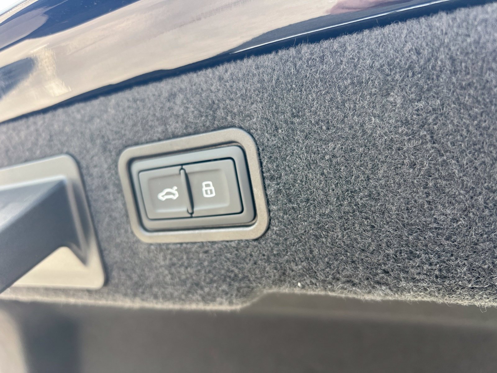 New 2026 Audi A8 L 3.0T AWD/4WD image 33