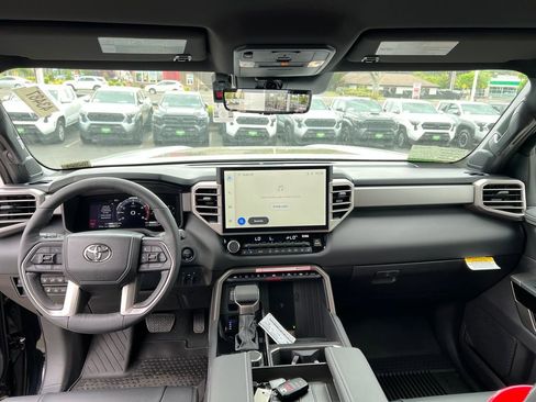 New 2026 Toyota Tundra Limited AWD/4WD image 18