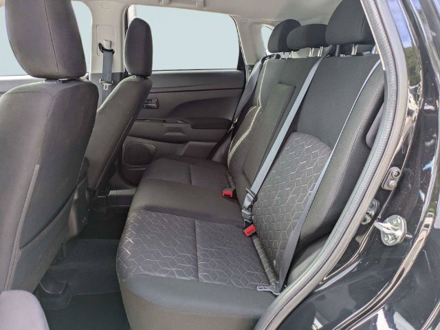 Used 2026 Mitsubishi Outlander Sport LE AWD/4WD image 14