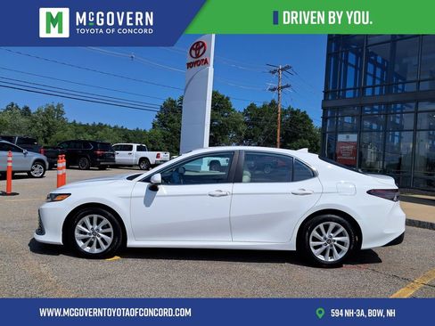 Used 2023 Toyota Camry LE AWD/4WD image 2