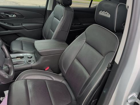 Used 2020 Chevrolet Traverse High Country FWD image 11