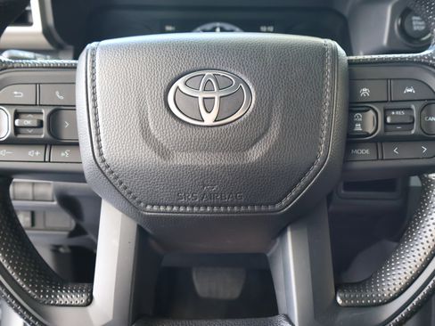 Used 2026 Toyota Tacoma SR5 AWD/4WD image 22