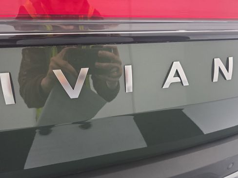 Used 2024 Rivian R1T Adventure AWD/4WD image 36