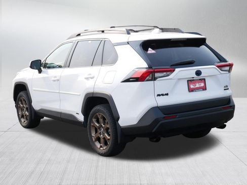 Used 2023 Toyota RAV4 AWD Hybrid image 5