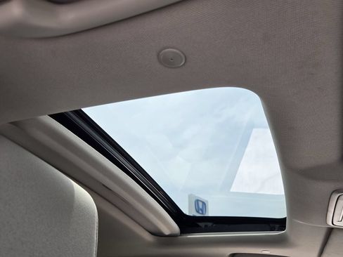 Certified 2025 Honda CR-V EX image 17