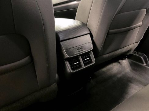 Used 2025 Chevrolet Equinox LT image 27