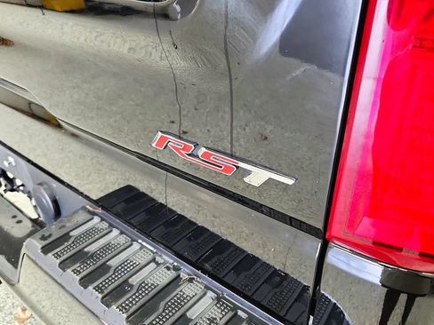 Used 2024 Chevrolet Silverado 1500 RST AWD/4WD image 16