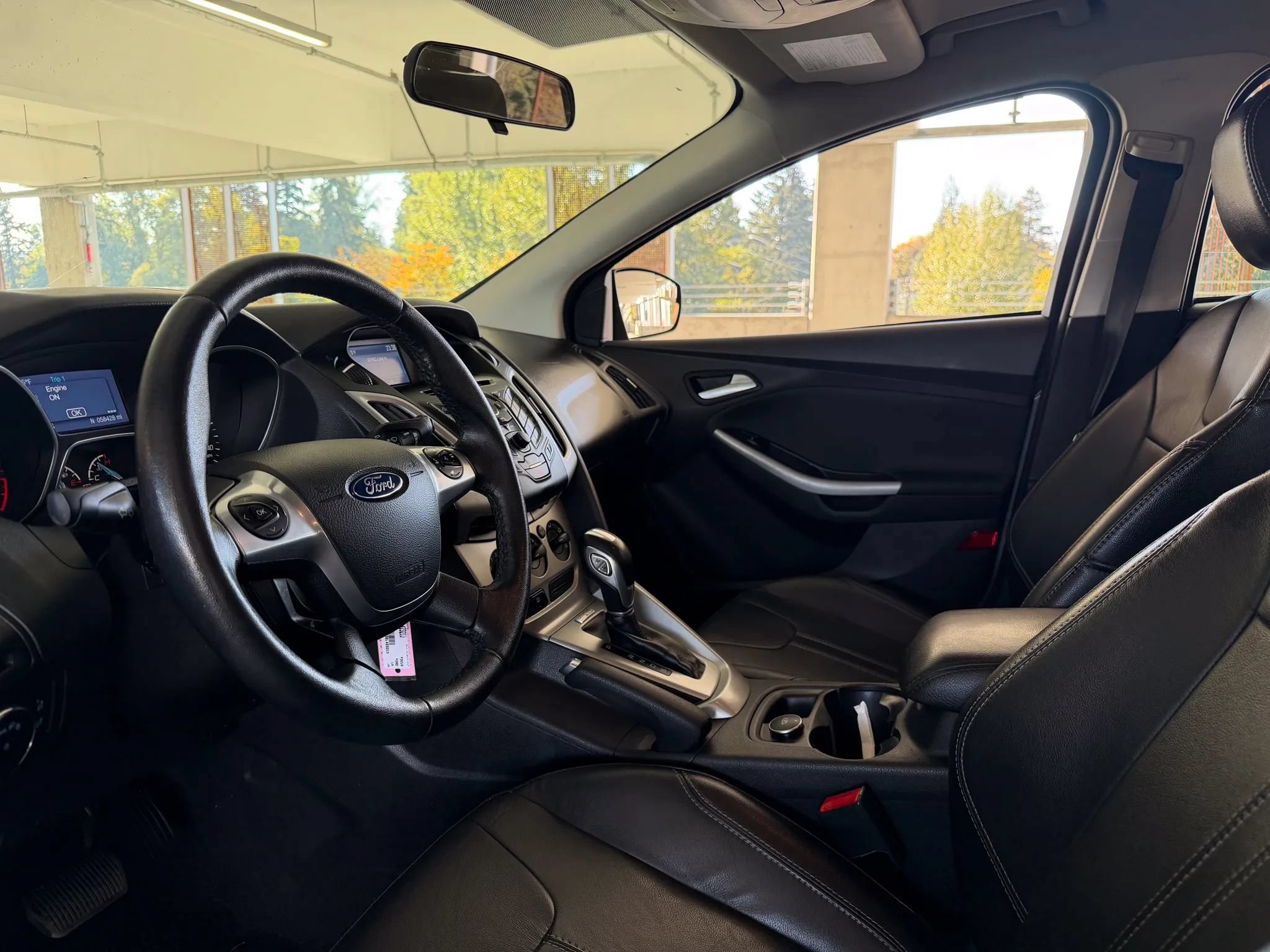 Used 2014 Ford Focus SE w/ Equipment Group 201A FWD image 16