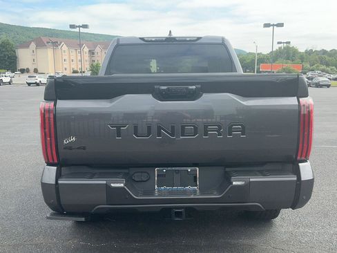 Used 2024 Toyota Tundra Platinum AWD/4WD image 8