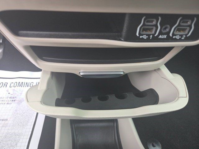 Used 2023 Chrysler Voyager LX FWD image 36