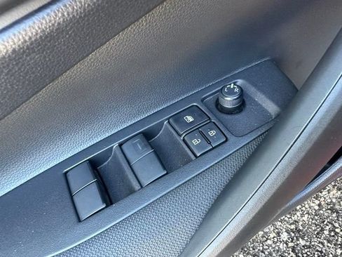 Used 2025 Toyota Corolla LE FWD image 24