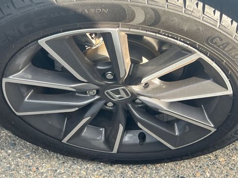 Used 2021 Honda Accord EX-L image 17