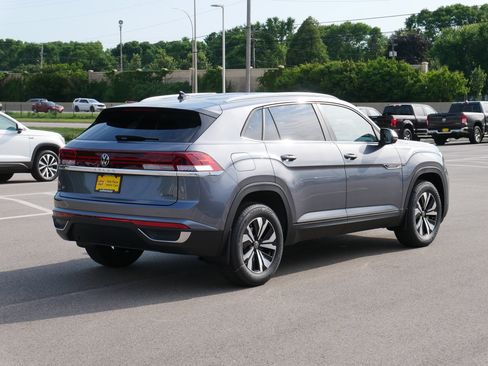 New 2025 Volkswagen Atlas Cross Sport SE image 2