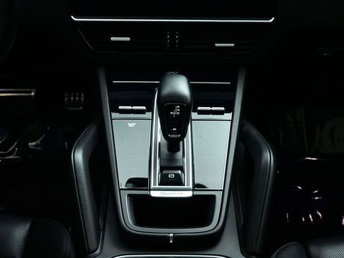 Used 2021 Porsche Cayenne GTS image 36