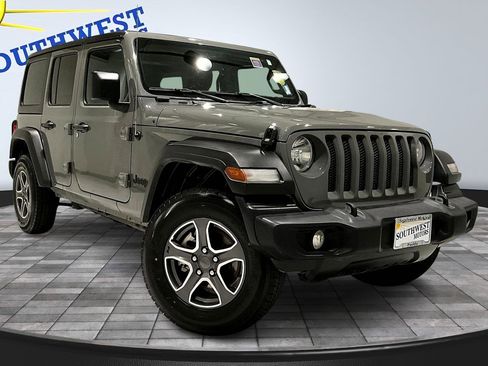 Used 2022 Jeep Wrangler Unlimited Sport image 3