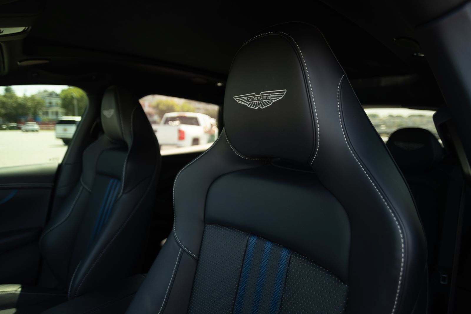 Used 2025 Aston Martin DBX 707 AWD/4WD image 18