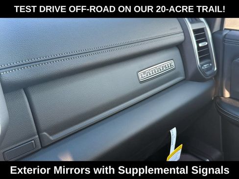 New 2026 RAM 2500 Laramie AWD/4WD image 24