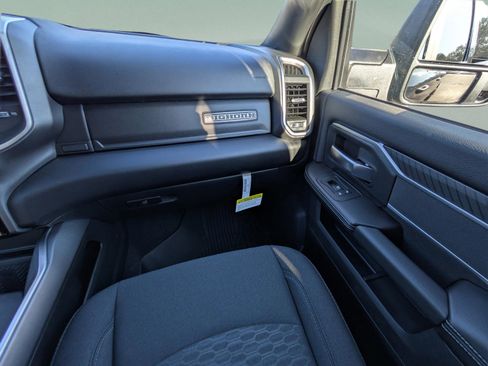 New 2026 RAM 2500 Big Horn AWD/4WD image 19