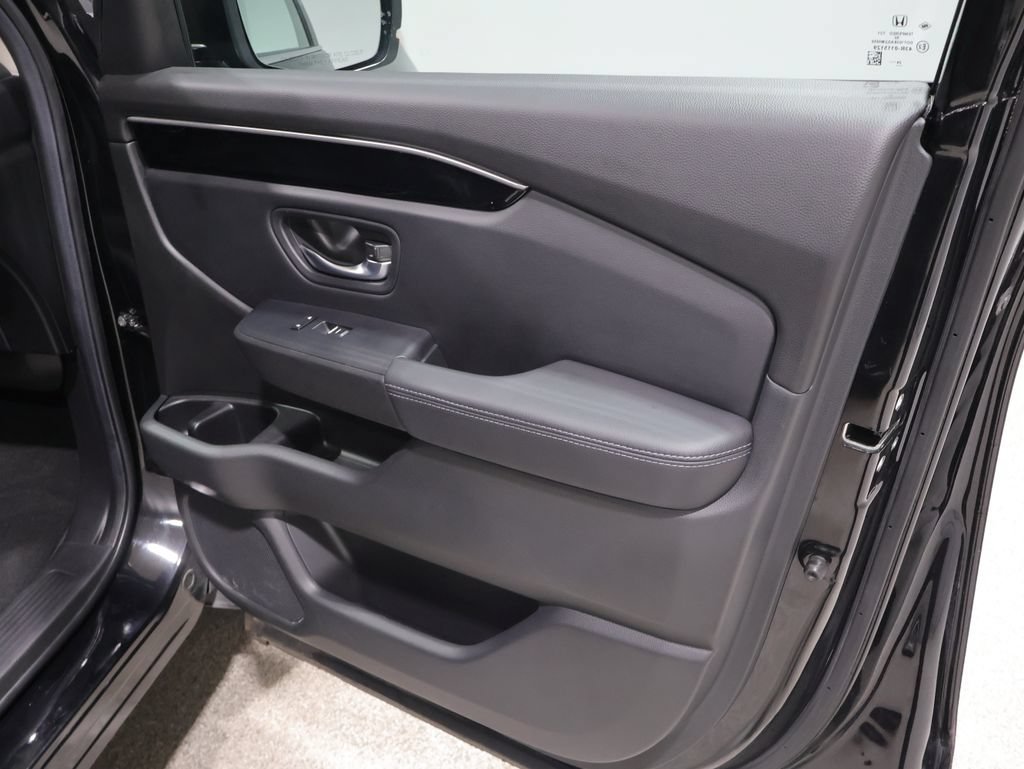 Used 2025 Honda Pilot EX-L image 29