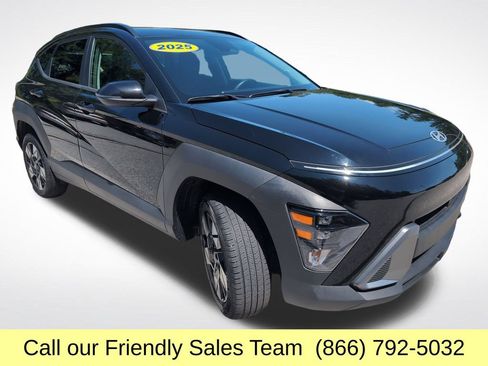 Used 2025 Hyundai Kona SEL AWD/4WD image 8