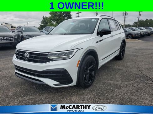 Used 2023 Volkswagen Tiguan SE R-Line FWD image 1