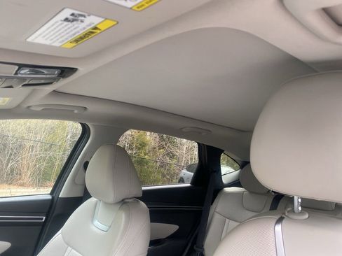 Used 2024 Hyundai Tucson Limited image 15