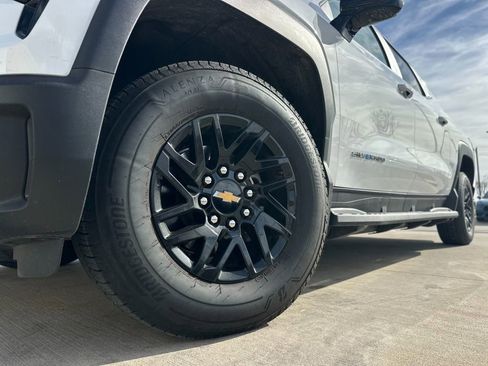 Used 2024 Chevrolet Silverado EV W/T image 22