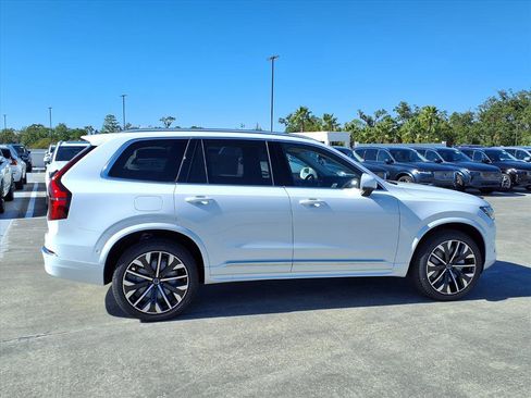 New 2026 Volvo XC90 B5 Plus w/ Protection Package Premier image 8