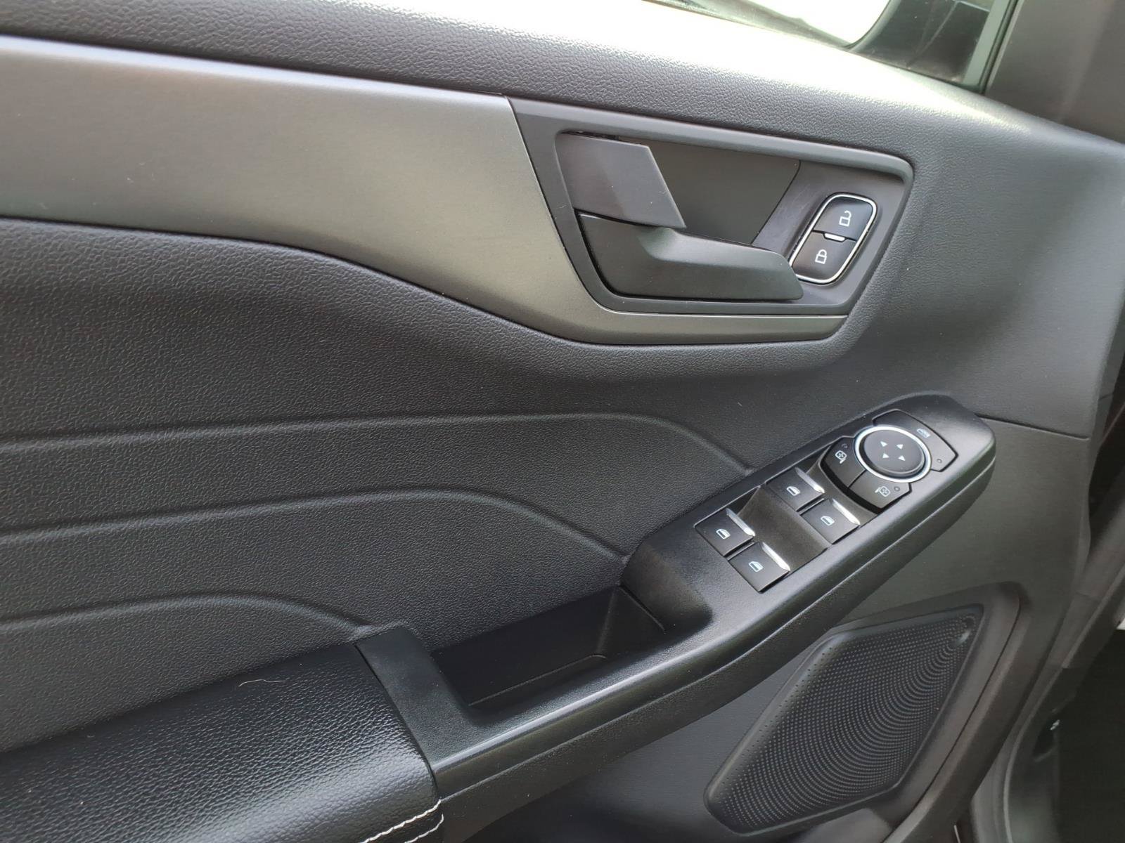 Certified 2023 Ford Escape Active AWD/4WD image 14