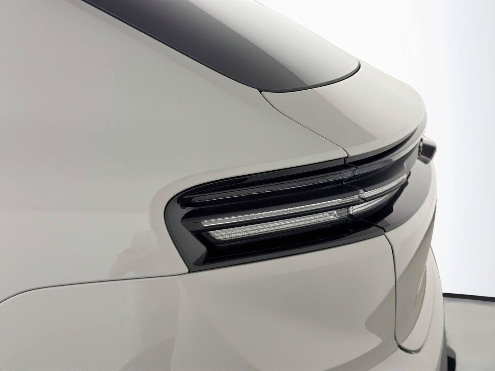 Certified 2026 Porsche Macan Electric RWD image 16