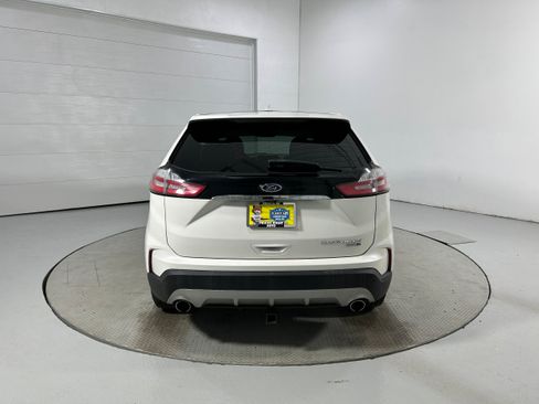 Used 2019 Ford Edge Titanium w/ Cold Weather Package AWD/4WD image 34