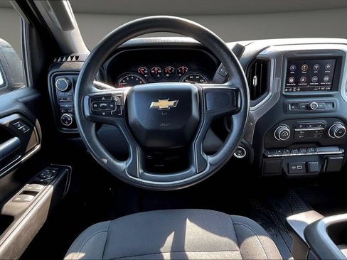 Used 2022 Chevrolet Silverado 1500 Custom AWD/4WD image 11