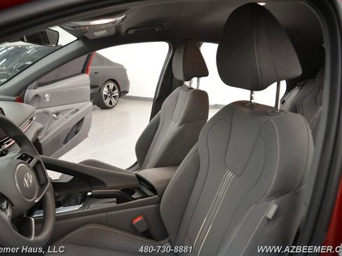 Used 2024 Hyundai Elantra SEL FWD image 15