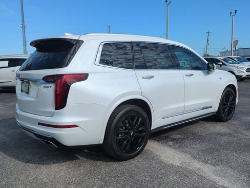 Certified 2024 Cadillac XT6 Luxury AWD/4WD image 4