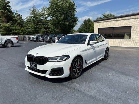 Used 2023 BMW M550i xDrive w/ Executive Package AWD/4WD image 1