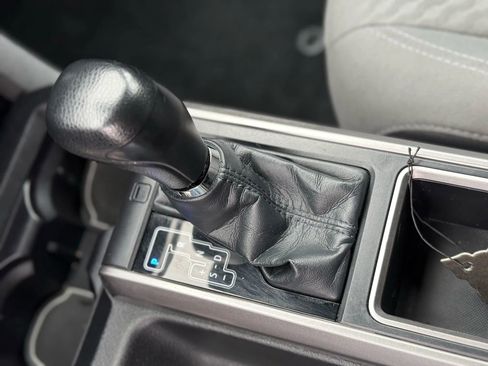 Used 2021 Toyota Tacoma SR5 w/ SR5 Appearance Package (SM) image 35