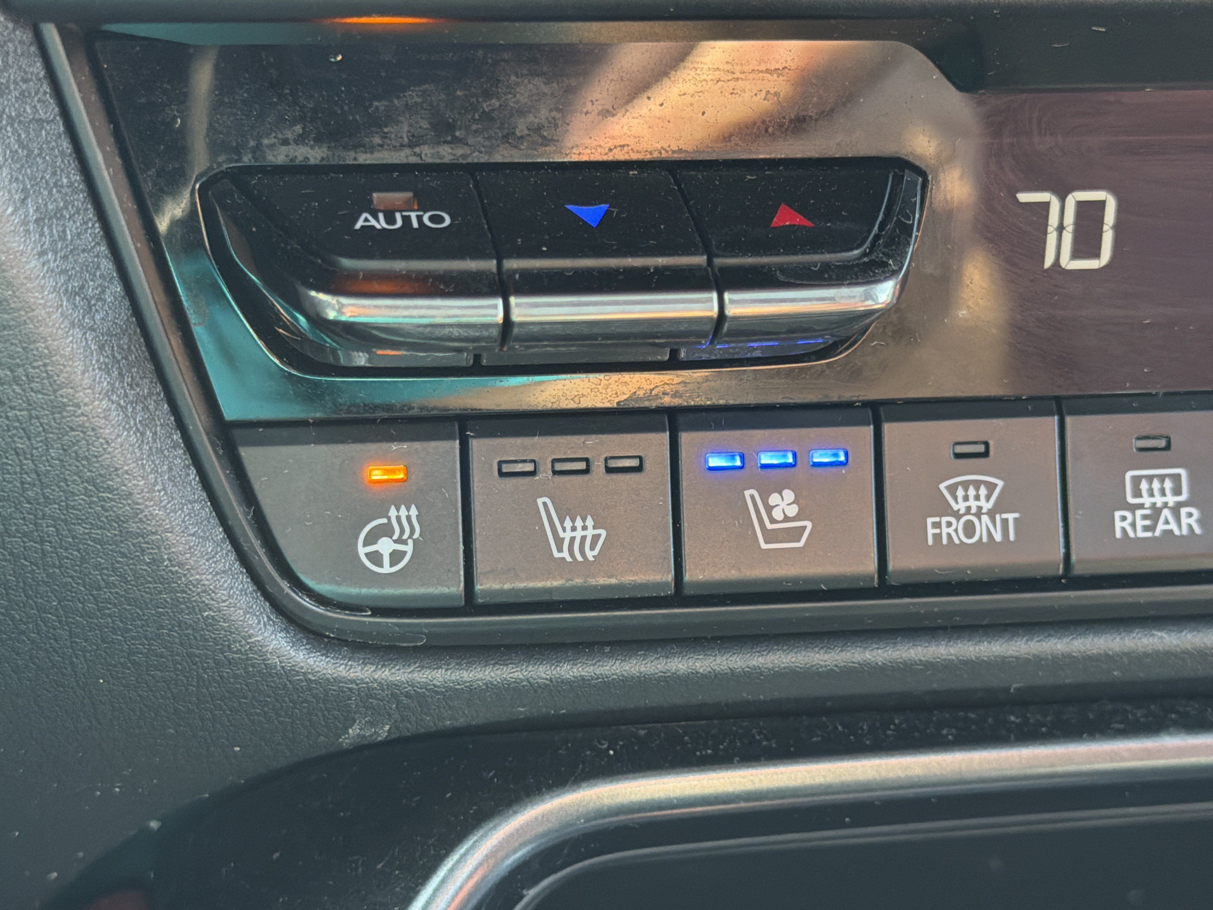 Certified 2025 MAZDA CX-70 Plug-In Hybrid w/ Premium Plus AWD/4WD image 21