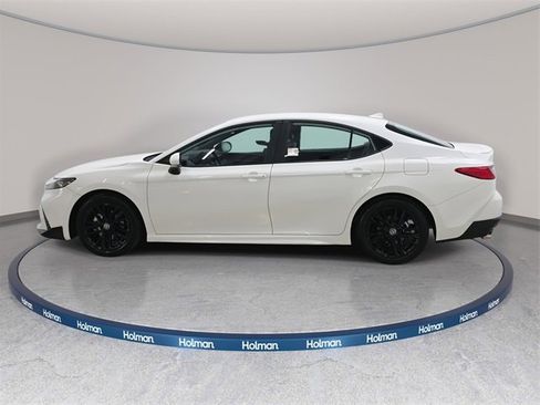 Certified 2025 Toyota Camry SE image 8