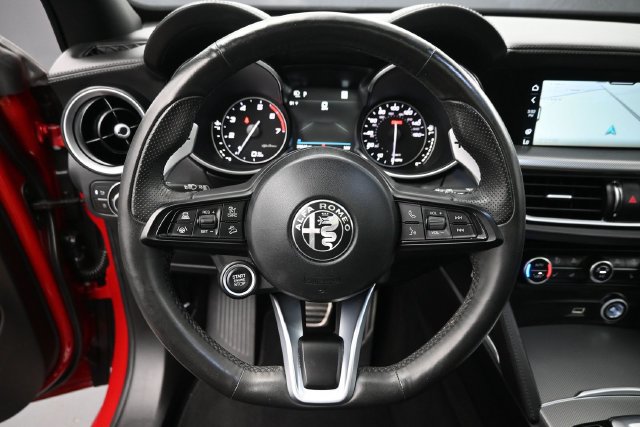 Used 2023 Alfa Romeo Stelvio Veloce AWD/4WD image 29