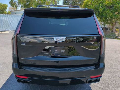 Used 2024 Cadillac Escalade ESV Sport Platinum w/ LPO, ONYX Package AWD/4WD image 5