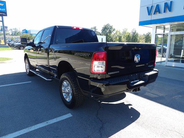 Used 2024 RAM 2500 Big Horn w/ Sport Appearance Package AWD/4WD image 3