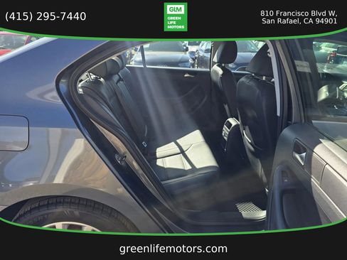 Used 2012 Volkswagen Jetta SE image 16