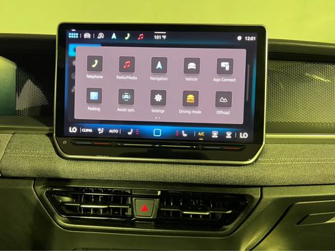 Used 2025 Volkswagen Tiguan S AWD/4WD image 12