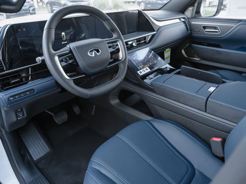 New 2026 INFINITI QX80 4WD image 7
