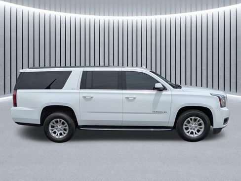 Used 2018 GMC Yukon XL SLT AWD/4WD image 3