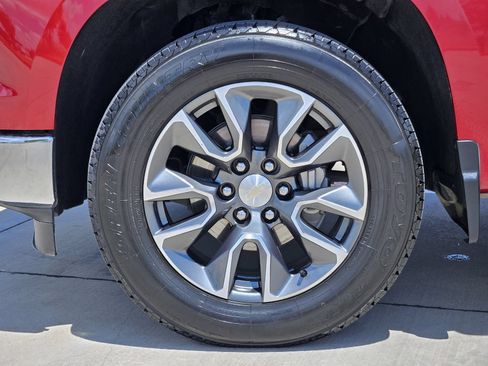 Used 2024 Chevrolet Silverado 1500 LT RWD image 12