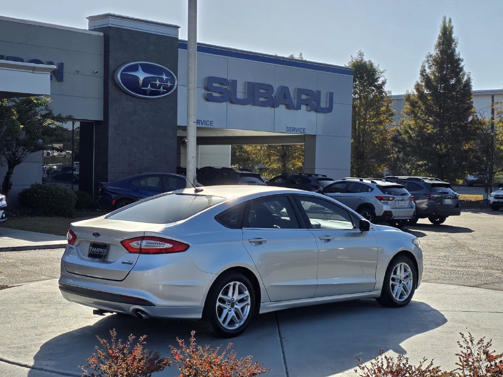 Used 2013 Ford Fusion SE FWD image 5