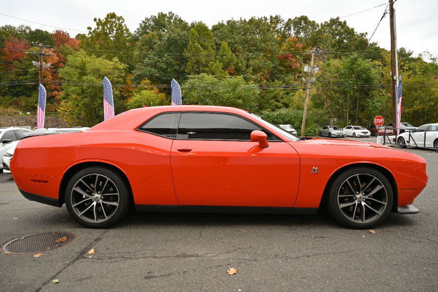Used 2017 Dodge Challenger R/T Scat Pack RWD image 10