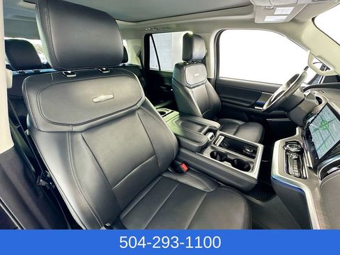 Used 2025 Ford Expedition Platinum AWD/4WD image 33